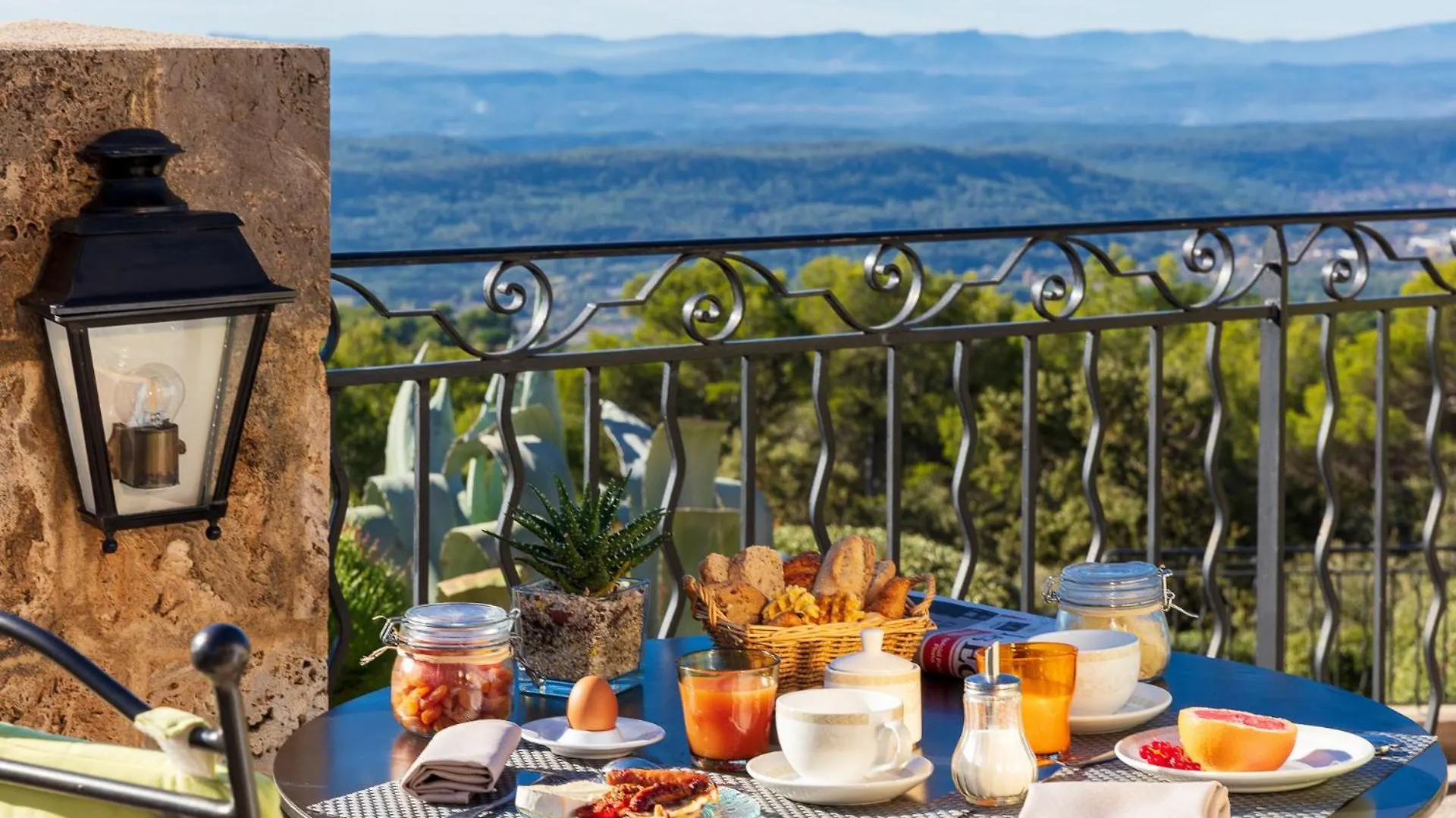 La Bastide De Tourtour Hotel & Spa