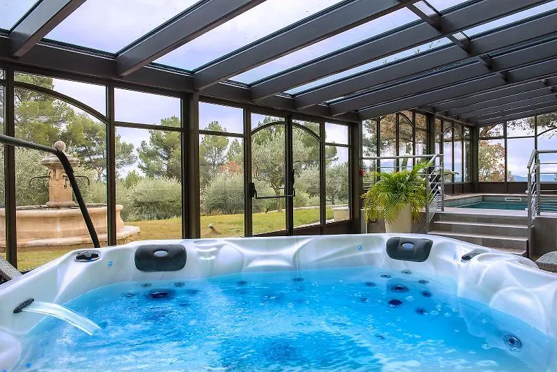 La Bastide De Tourtour Hotel & Spa 4*,